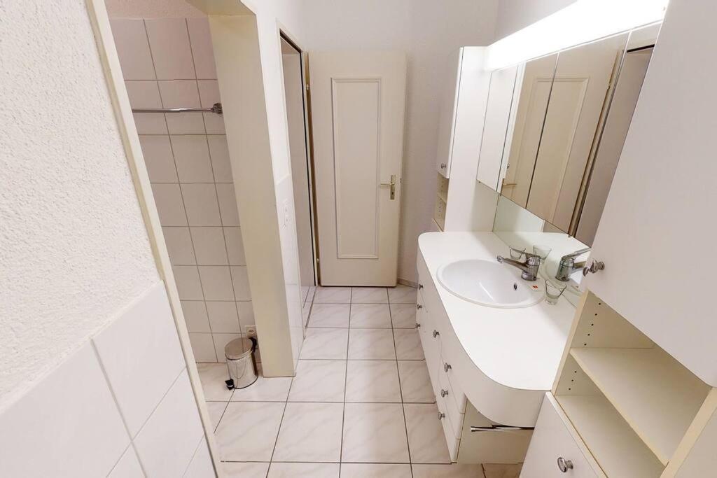 Executive 1 Bedroom Flat, City Center Zurich Bagian luar foto
