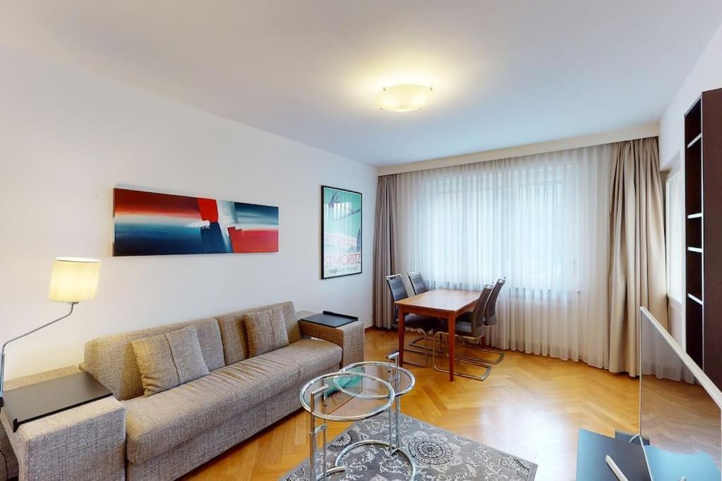 Executive 1 Bedroom Flat, City Center Zurich Bagian luar foto